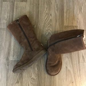Brown tall Ugg boots